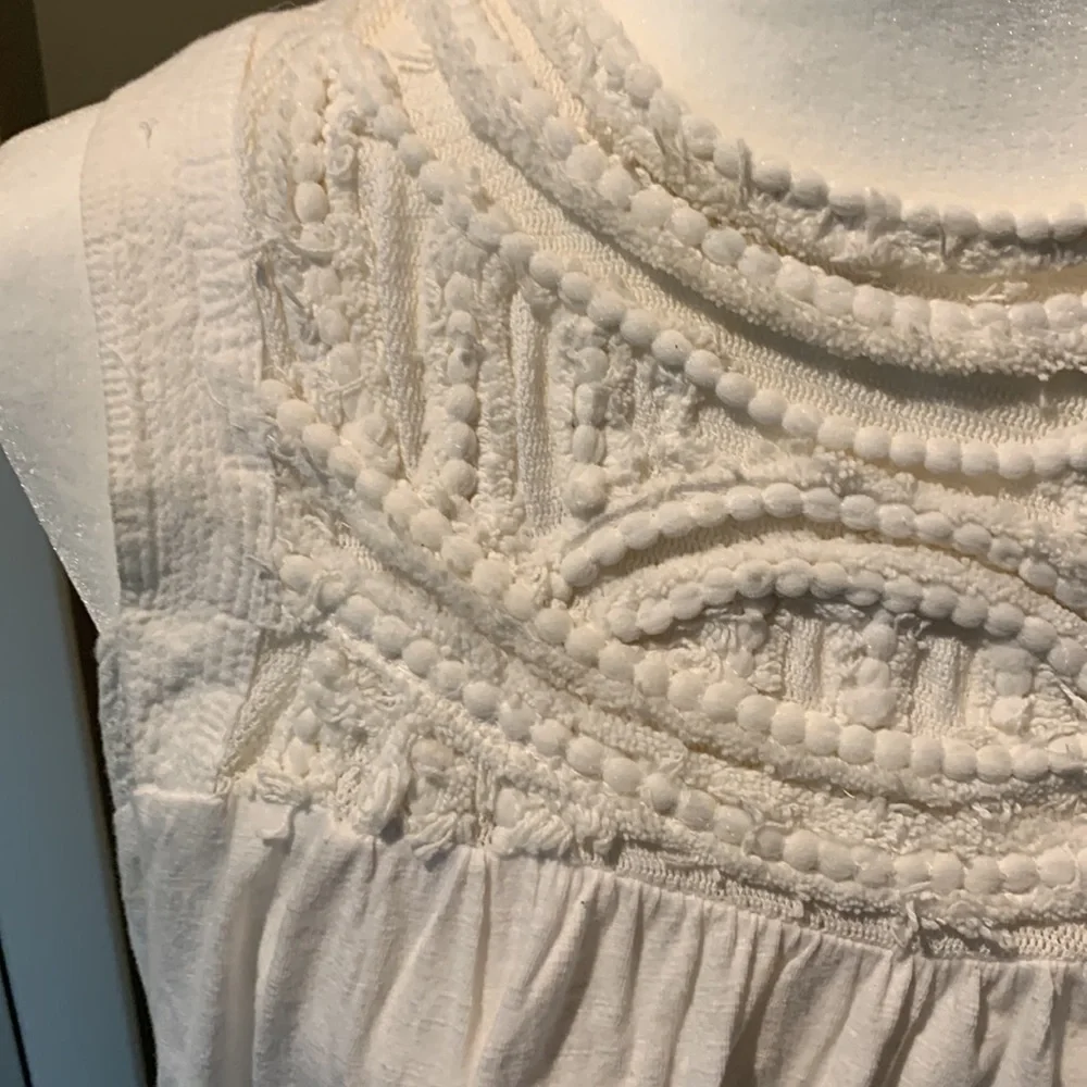 Anthropologie cotton sleeveless top with embroidered smocking - Picture 2 of 10